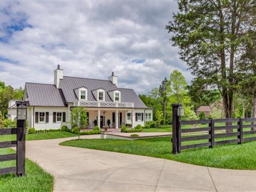 Sold property: 2 Bridleway Trl, Nashville, TN