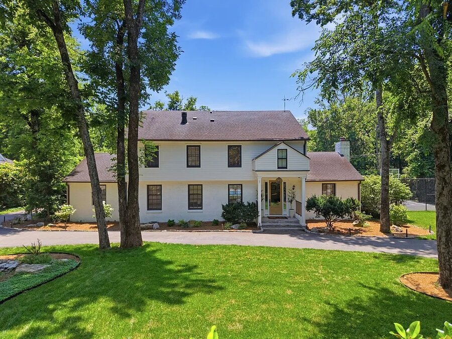 Sold property: 2419 Valleybrook Rd, Nashville, TN