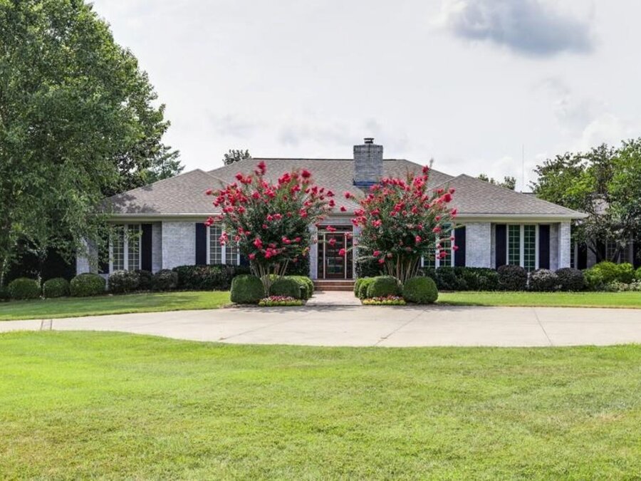 Sold property: 401 Granny White Pike, Brentwood, TN